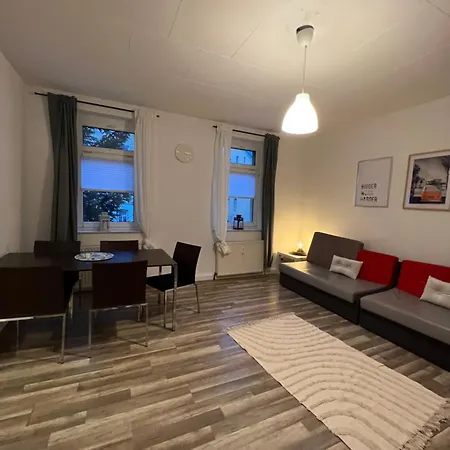 Apartment Pretty Sued